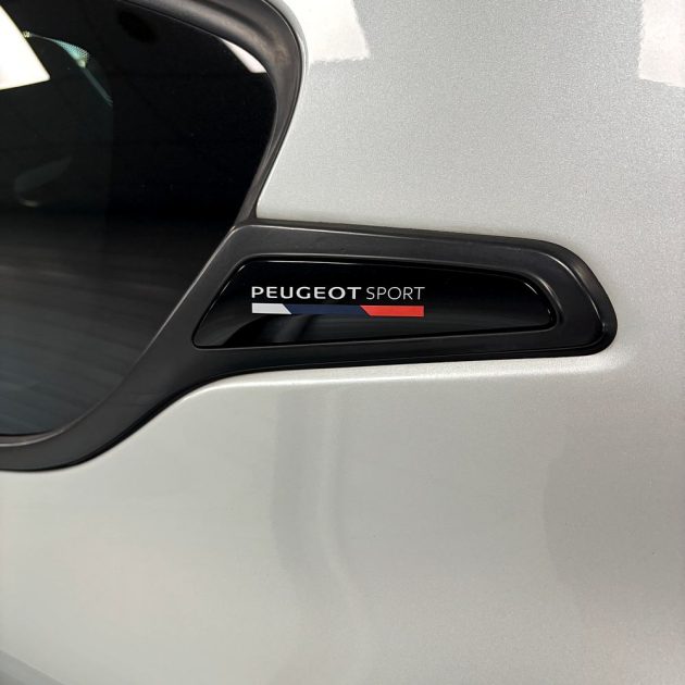 PEUGEOT 208 1.6 GTI 210 cv GTI BY-PEUGEOT-SPORT Garantie 12 mois