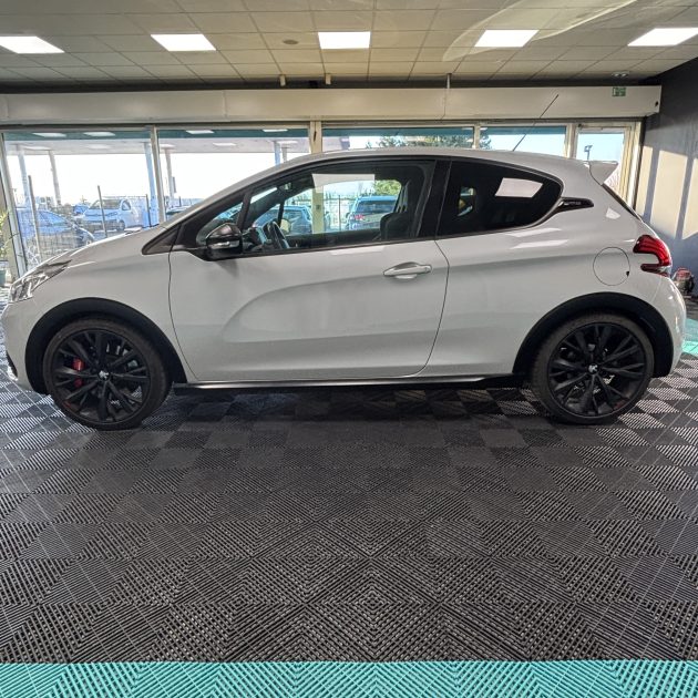 PEUGEOT 208 1.6 GTI 210 cv GTI BY-PEUGEOT-SPORT Garantie 12 mois