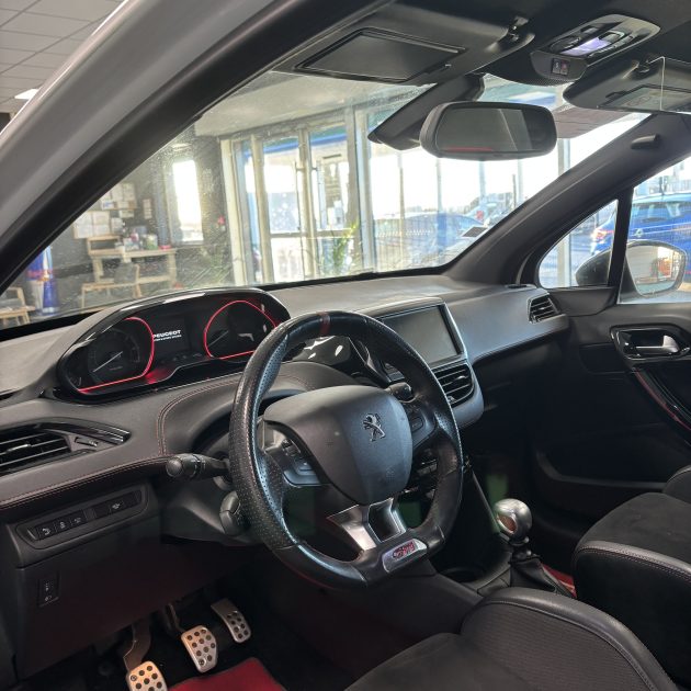 PEUGEOT 208 1.6 GTI 210 cv GTI BY-PEUGEOT-SPORT Garantie 12 mois
