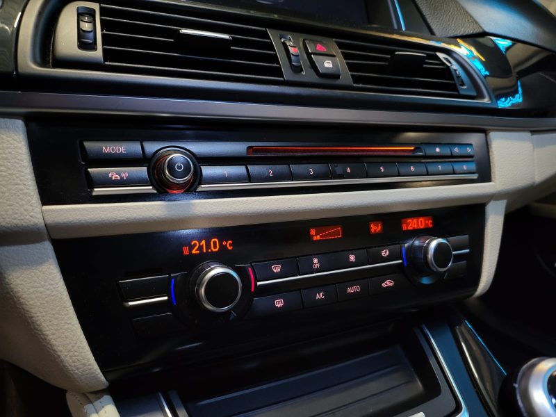 BMW SERIE 5 518d 2.0D 150cv EXECUTIVE / 2EME MAIN / SIEGE ELEC / H&K / LUMIERE D AMBIANCE