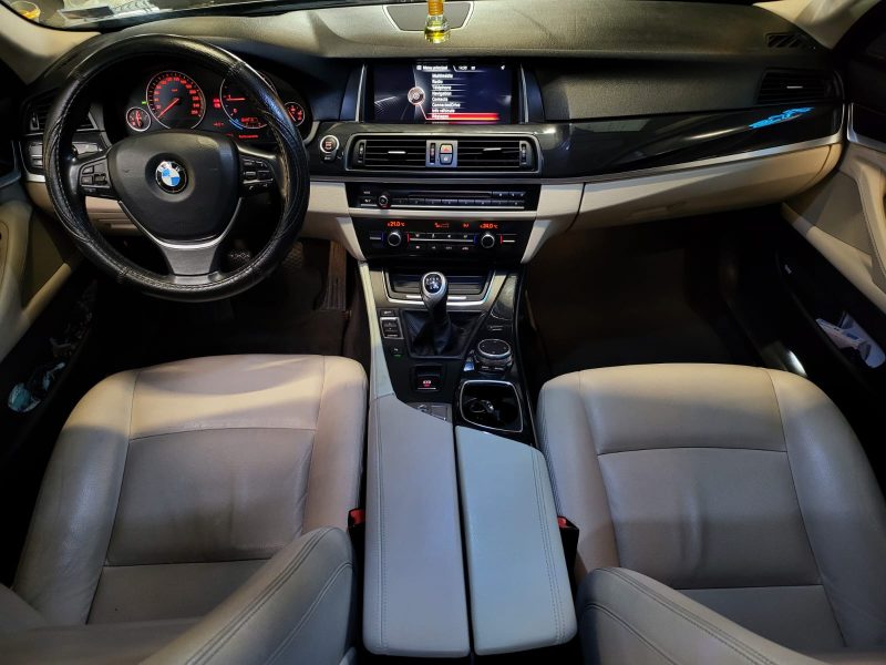 BMW SERIE 5 518d 2.0D 150cv EXECUTIVE / 2EME MAIN / SIEGE ELEC / H&K / LUMIERE D AMBIANCE