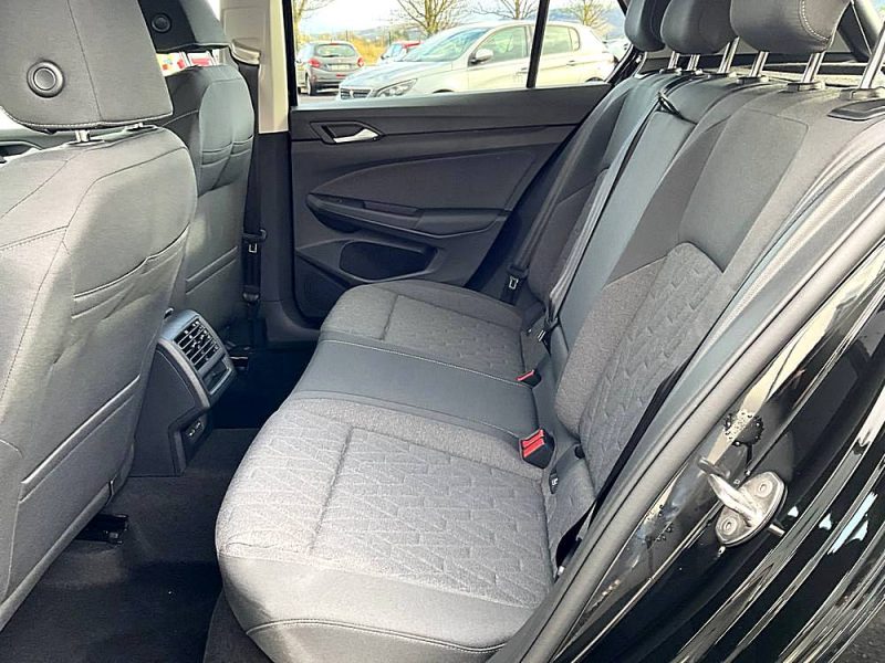 VOLKSWAGEN  GOLF 8  