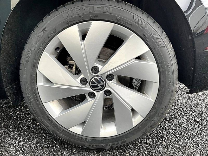 VOLKSWAGEN  GOLF 8  