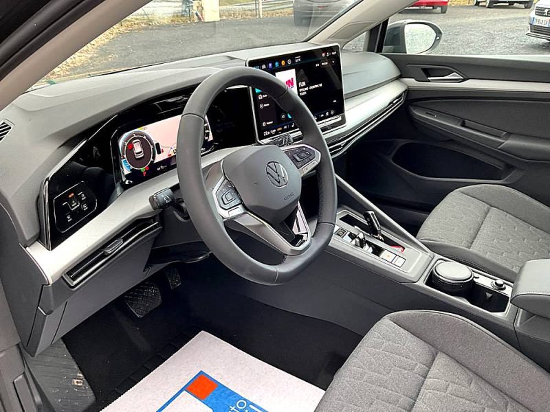 VOLKSWAGEN  GOLF 8  