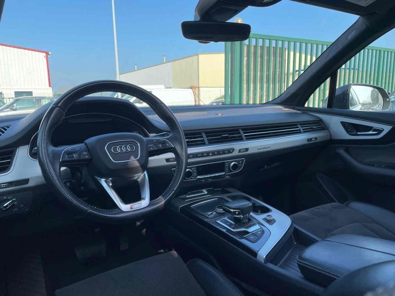 AUDI Q7 3.0 TDI S-LINE 7 PLACES