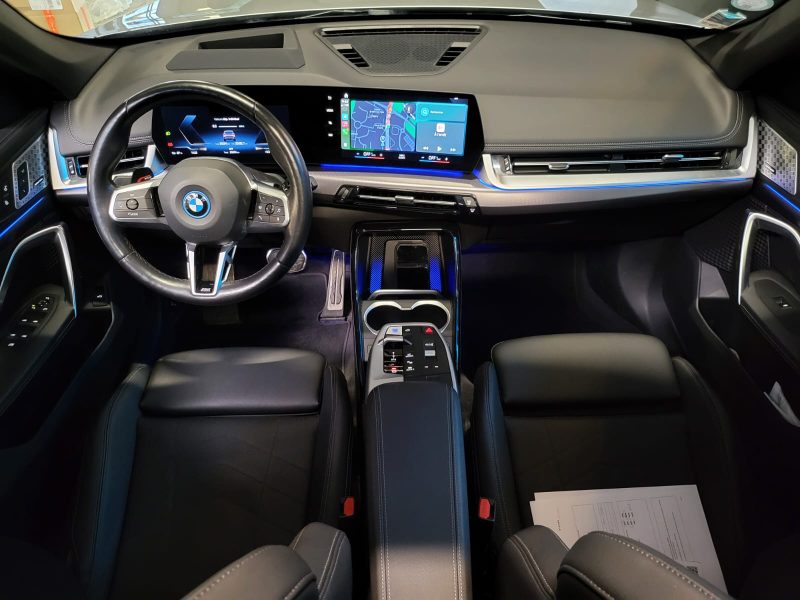 BMW iX1xDRIVE30 BVA M SPORT 313CV / TOIT OUVRANT / HARMAN KARDON / TETE HAUTE