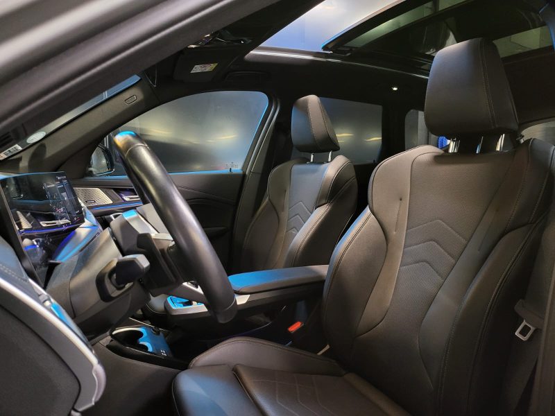 BMW iX1xDRIVE30 BVA M SPORT 313CV / TOIT OUVRANT / HARMAN KARDON / TETE HAUTE