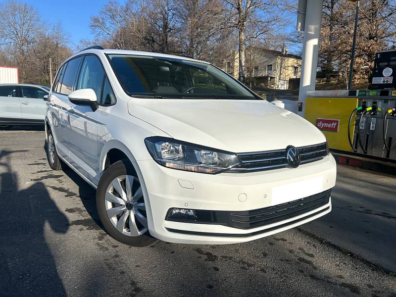 VOLKSWAGEN  TOURAN 2024