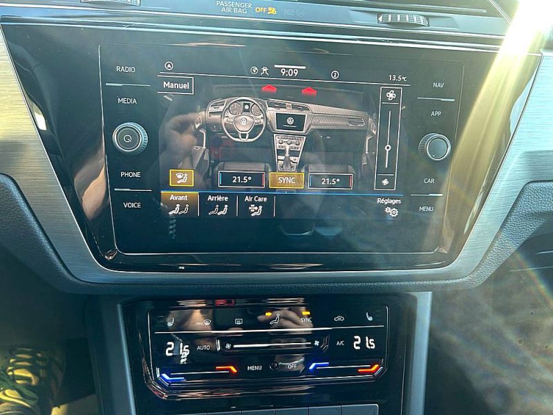 VOLKSWAGEN  TOURAN 2024