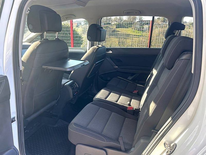 VOLKSWAGEN  TOURAN 2024