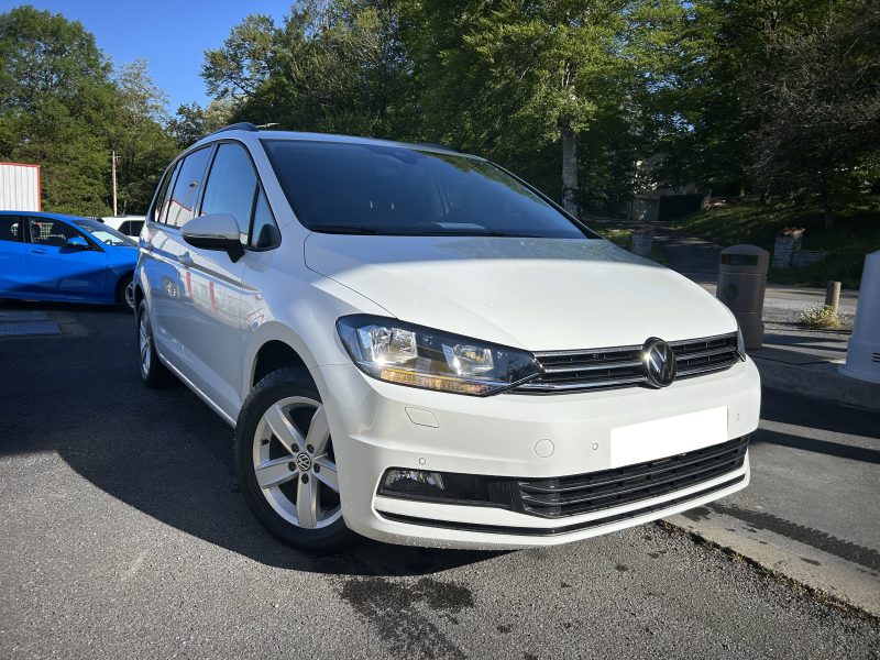 VOLKSWAGEN  TOURAN 2024