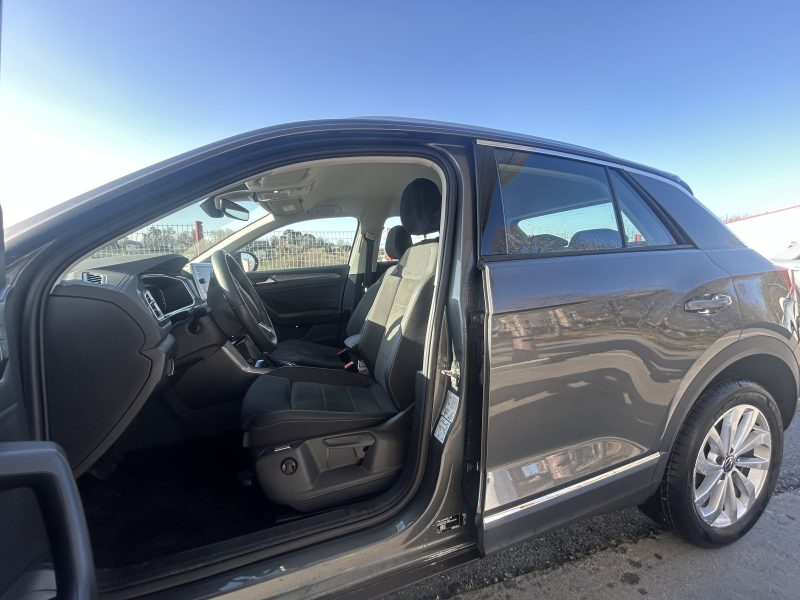 VOLKSWAGEN T-ROC 2023