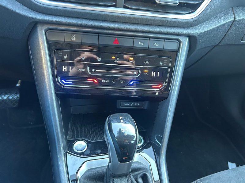 VOLKSWAGEN T-ROC 2023