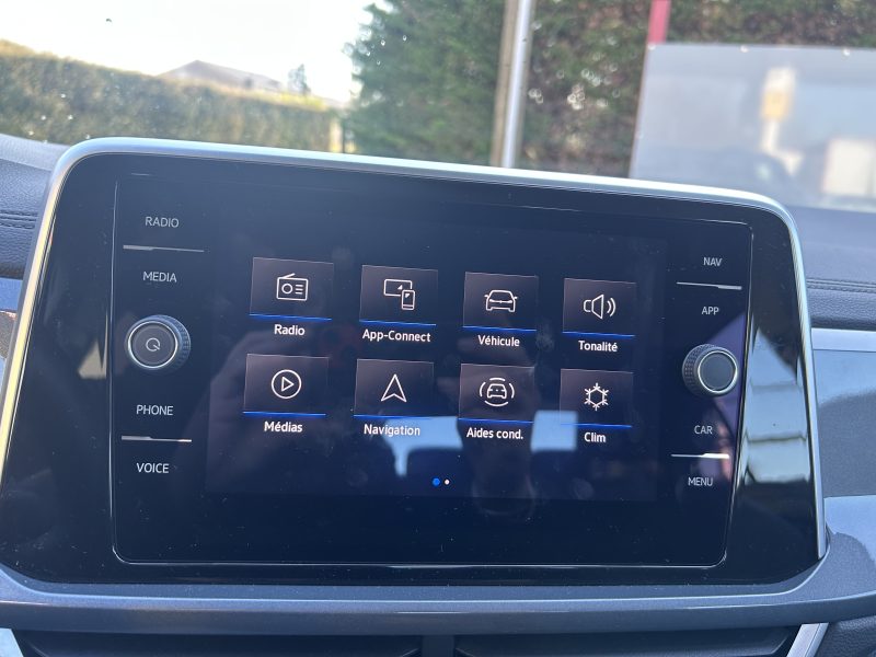 VOLKSWAGEN T-ROC 2023