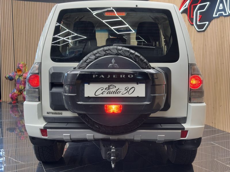 MITSUBISHI PAJERO 2016
