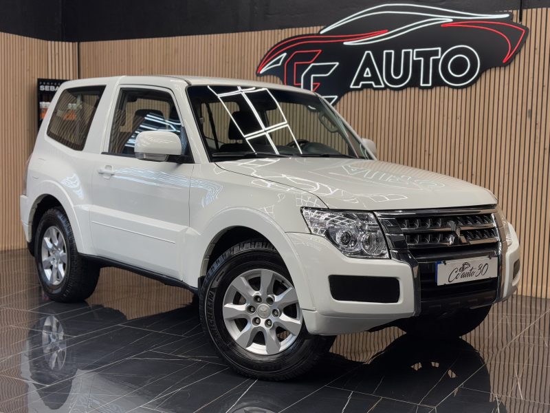 MITSUBISHI PAJERO 2016