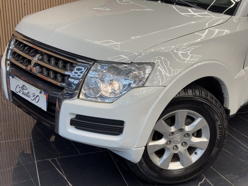 MITSUBISHI PAJERO 2016