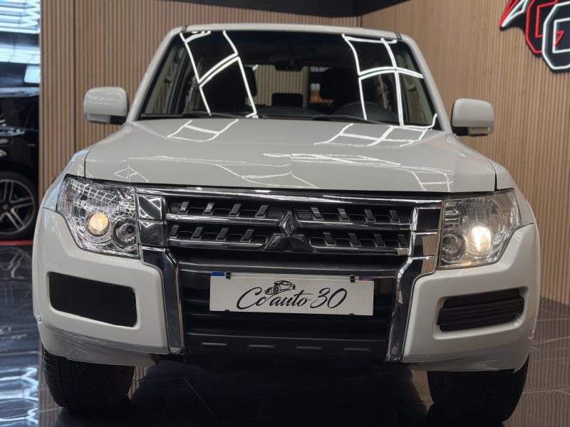 MITSUBISHI PAJERO 2016