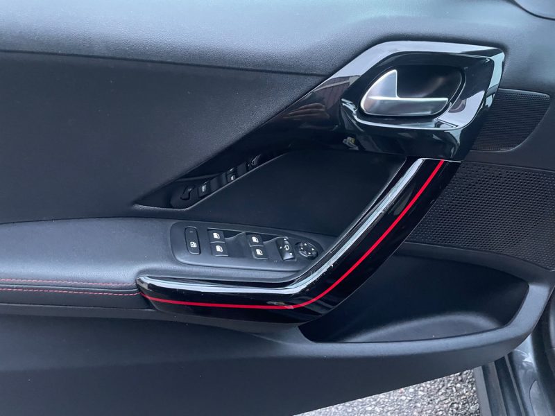 PEUGEOT 208 2015 GT LINE BOITE AUTO