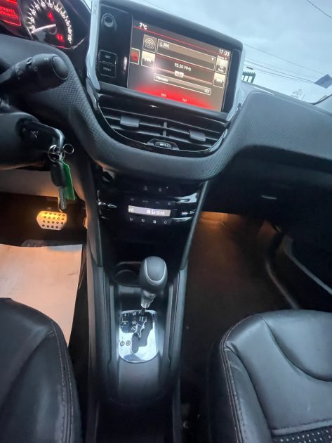 PEUGEOT 208 2015 GT LINE BOITE AUTO