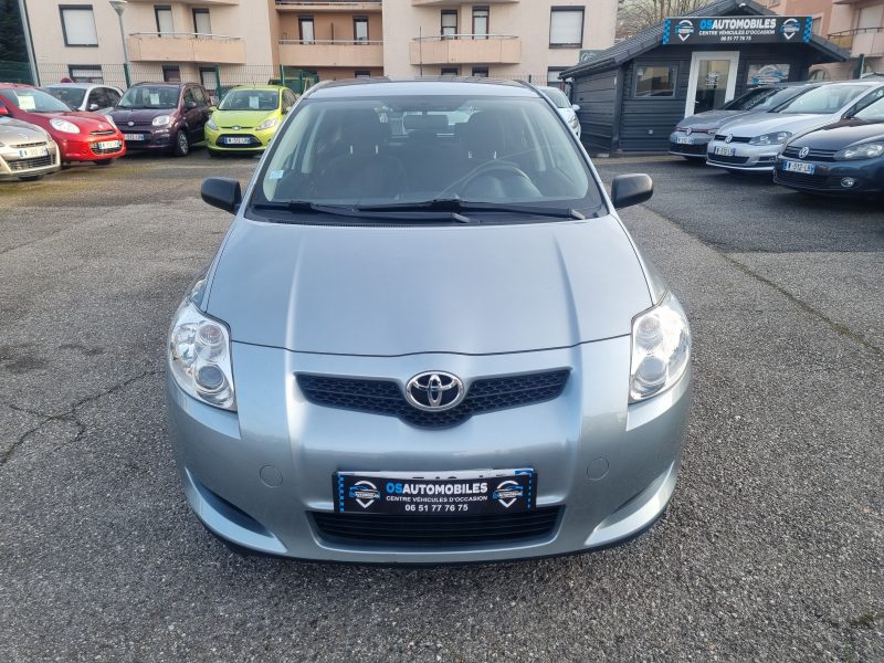 TOYOTA AURIS  2009