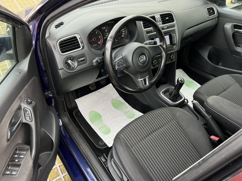 VOLKSWAGEN POLO 5 V 1.6 TDI 90 Cv SPORTLINE 5 PORTES GPS REGULATEUR CRIT AIR 2 - GARANTIE 1 AN