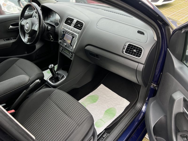 VOLKSWAGEN POLO 5 V 1.6 TDI 90 Cv SPORTLINE 5 PORTES GPS REGULATEUR CRIT AIR 2 - GARANTIE 1 AN