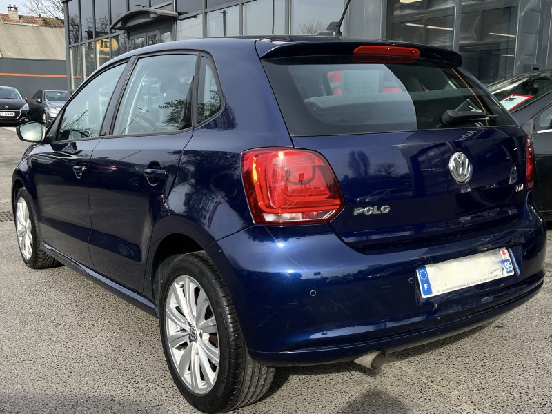 VOLKSWAGEN POLO 5 V 1.6 TDI 90 Cv SPORTLINE 5 PORTES GPS REGULATEUR CRIT AIR 2 - GARANTIE 1 AN