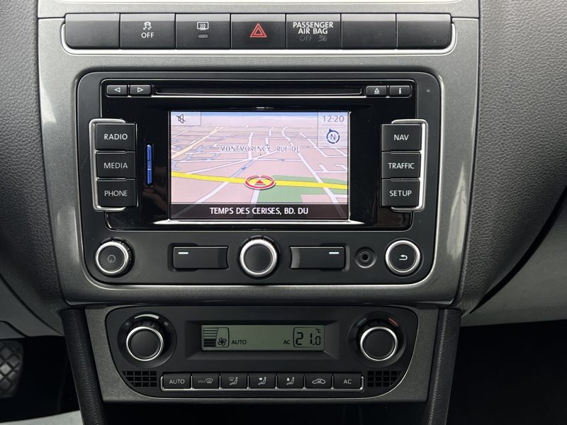 VOLKSWAGEN POLO 5 V 1.6 TDI 90 Cv SPORTLINE 5 PORTES GPS REGULATEUR CRIT AIR 2 - GARANTIE 1 AN