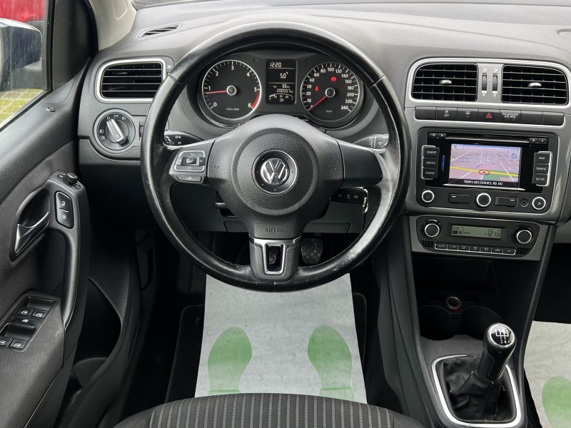 VOLKSWAGEN POLO 5 V 1.6 TDI 90 Cv SPORTLINE 5 PORTES GPS REGULATEUR CRIT AIR 2 - GARANTIE 1 AN