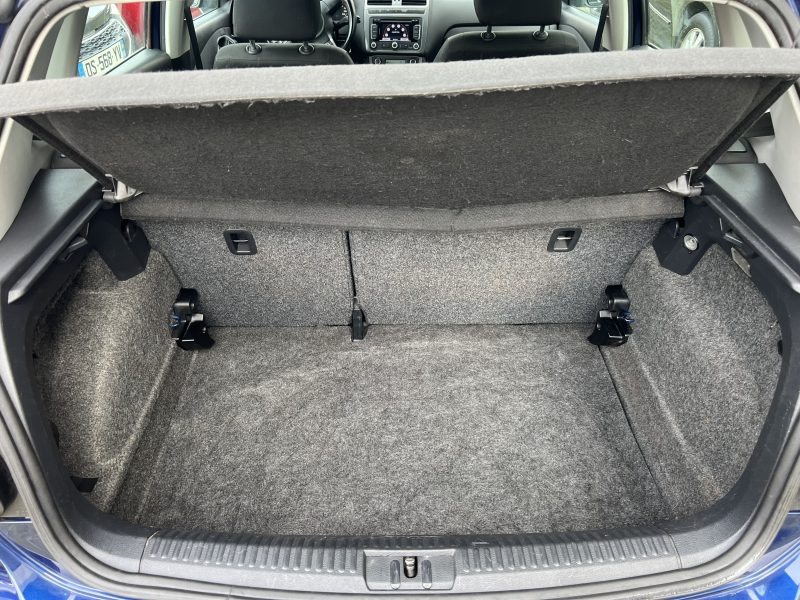 VOLKSWAGEN POLO 5 V 1.6 TDI 90 Cv SPORTLINE 5 PORTES GPS REGULATEUR CRIT AIR 2 - GARANTIE 1 AN