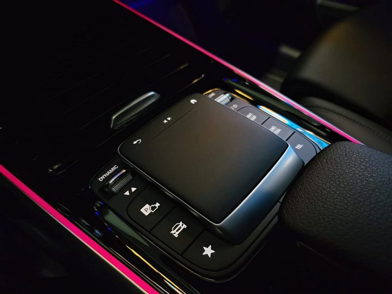 MERCEDES CLASSE EQA 250 LIMITED EDITION / SUIVI MERCEDES / ECLAIRAGE D\'AMBIANCE / VIRTUAL