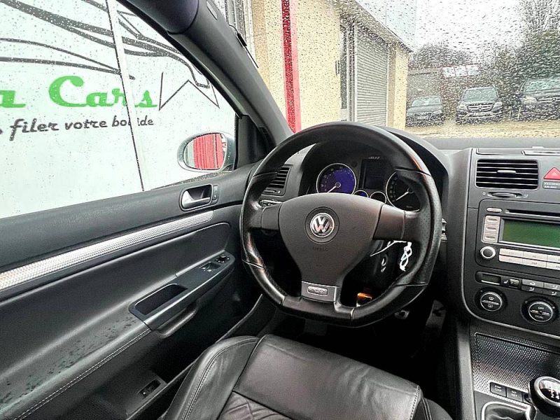 VOLKSWAGEN GOLF R32 2008