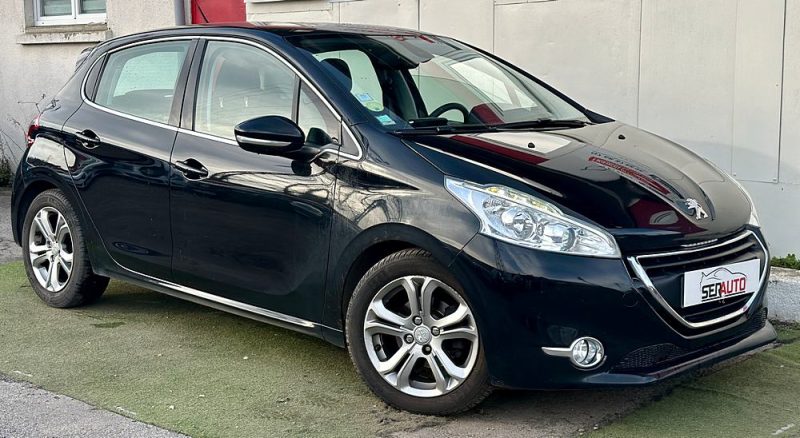 PEUGEOT 208 2014