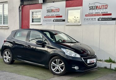 PEUGEOT 208 2014