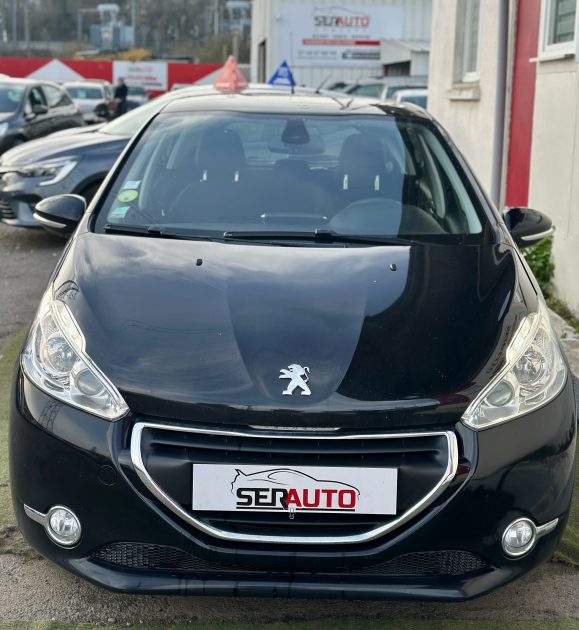 PEUGEOT 208 2014