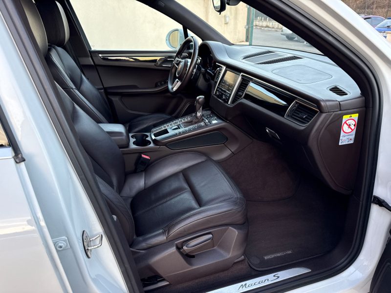 PORSCHE MACAN  2014