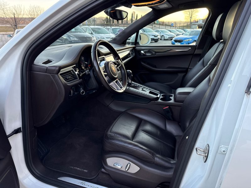 PORSCHE MACAN  2014