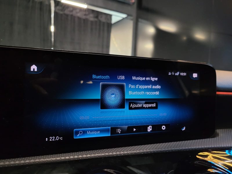 MERCEDES CLASSE A 250 e 218cv AMG LINE / SUIVI COMPLET MERCEDES / CAMERA DE RECUL / VIRTUAL COCKPIT 