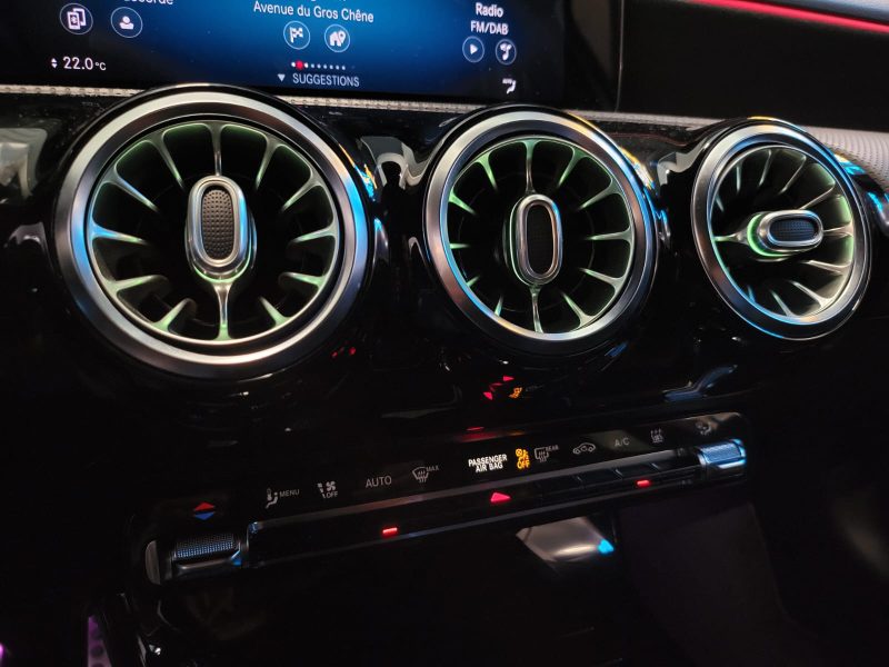 MERCEDES CLASSE A 250 e 218cv AMG LINE / SUIVI COMPLET MERCEDES / CAMERA DE RECUL / VIRTUAL COCKPIT 