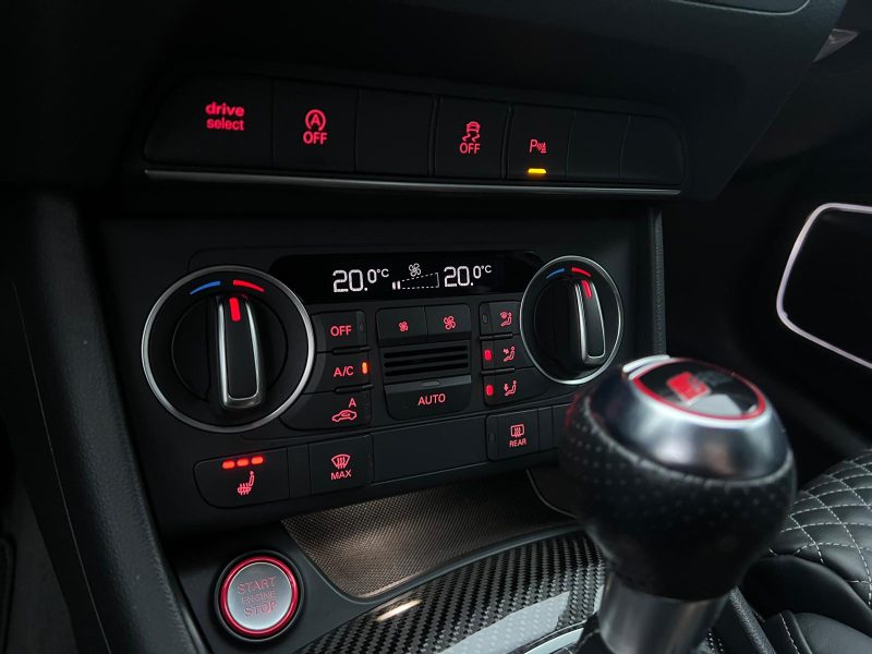 AUDI RS Q3 2.5 TFSI 340 QUATTRO S TRONIC*BOSE*PANO*SIEGES RS*CAMERA*CARBON*