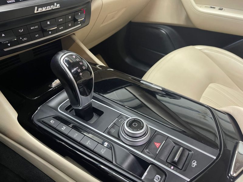 MASERATI LEVANTE  2018