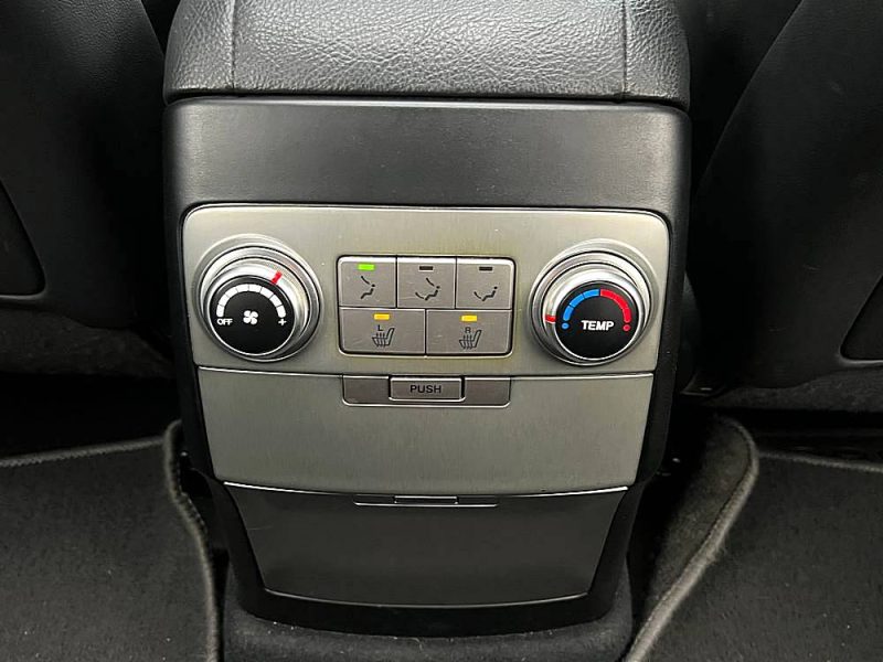 HYUNDAI ix55 PREMIUM 3.0 V6 240 Cv 4WD 7 PLACES / 94 200 Kms CUIR TOIT OUVRANT - GARANTIE 1 AN