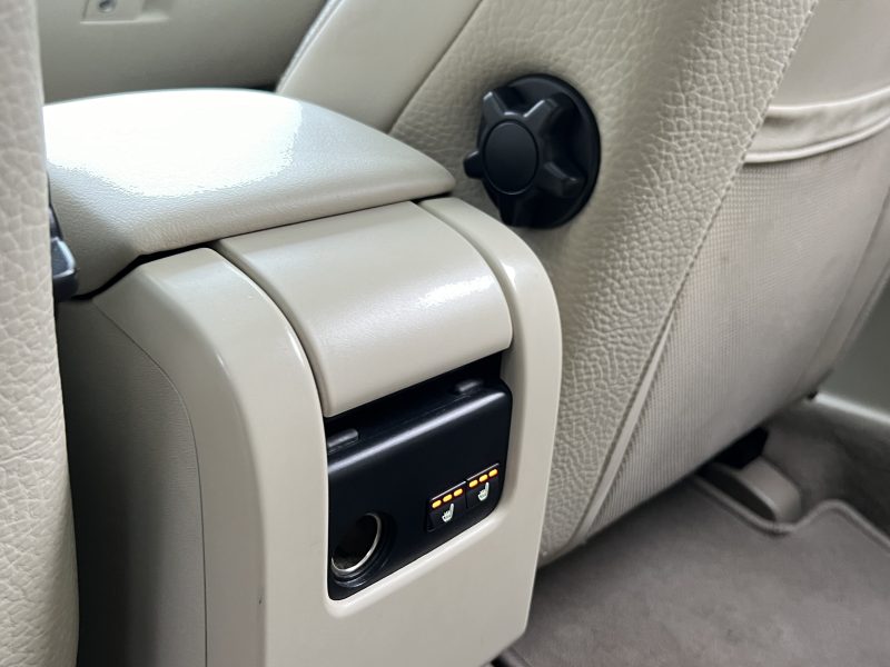 VOLVO XC60 XENIUM T6 3.0 Ti 304 Cv 4x4 TOIT OUVRANT CUIR GPS CRIT AIR 1 ORIGINE FRANCE Garantie 1 an