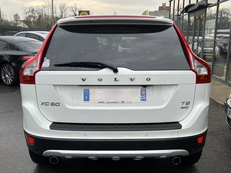 VOLVO XC60 XENIUM T6 3.0 Ti 304 Cv 4x4 TOIT OUVRANT CUIR GPS CRIT AIR 1 ORIGINE FRANCE Garantie 1 an
