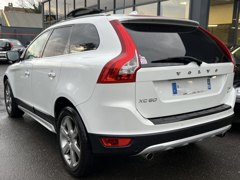 VOLVO XC60 XENIUM T6 3.0 Ti 304 Cv 4x4 TOIT OUVRANT CUIR GPS CRIT AIR 1 ORIGINE FRANCE Garantie 1 an