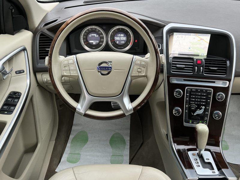 VOLVO XC60 XENIUM T6 3.0 Ti 304 Cv 4x4 TOIT OUVRANT CUIR GPS CRIT AIR 1 ORIGINE FRANCE Garantie 1 an