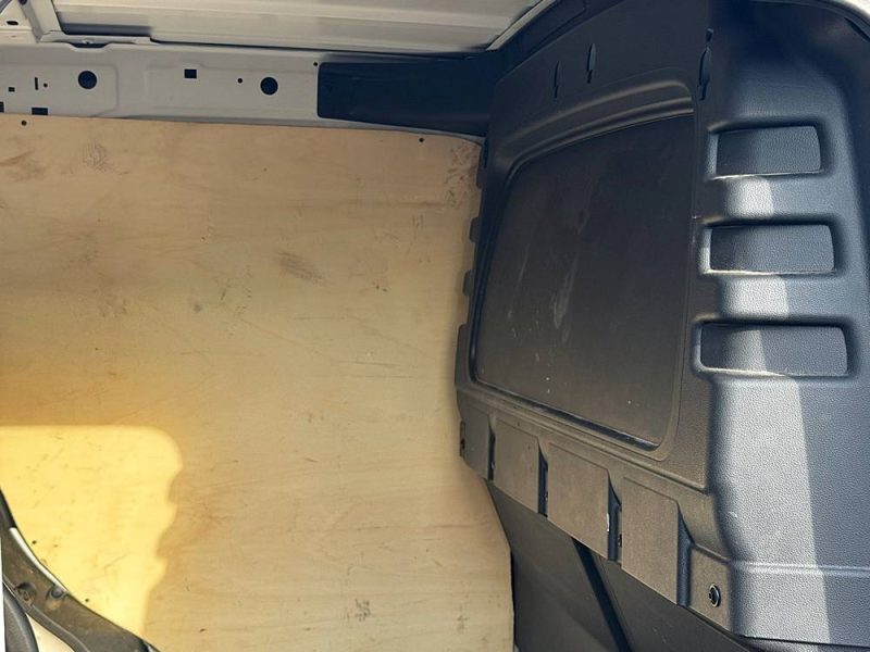 VOLKSWAGEN CADDY 2022