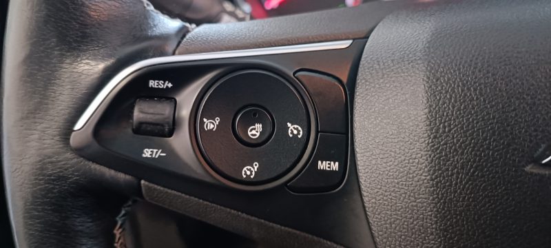 OPEL GRANDLAND X 1.5 Turbo Diesel 130Ch Ultimate BVA8 Cuir, sièges et banquette chauffants, Carplay/