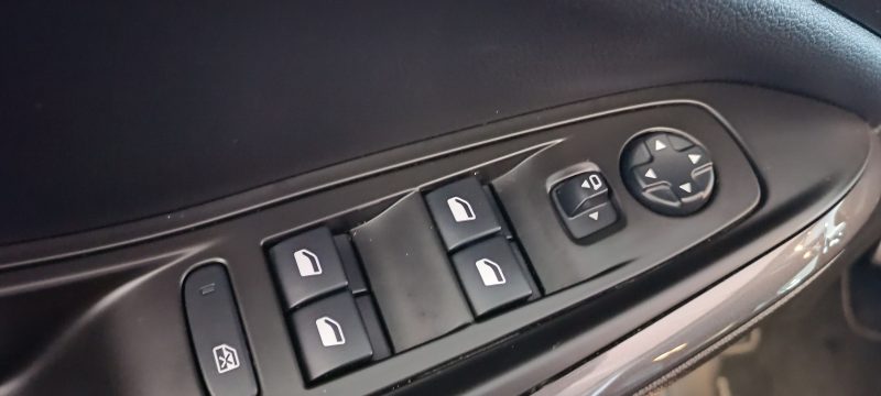 OPEL GRANDLAND X 1.5 Turbo Diesel 130Ch Ultimate BVA8 Cuir, sièges et banquette chauffants, Carplay/